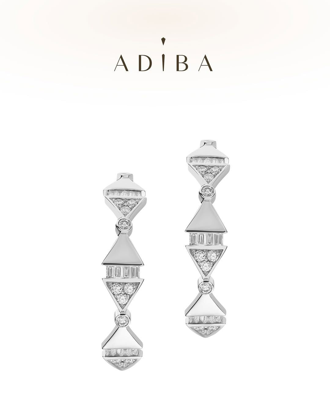 Infinite Golden White Gold Medium Hoop Earring