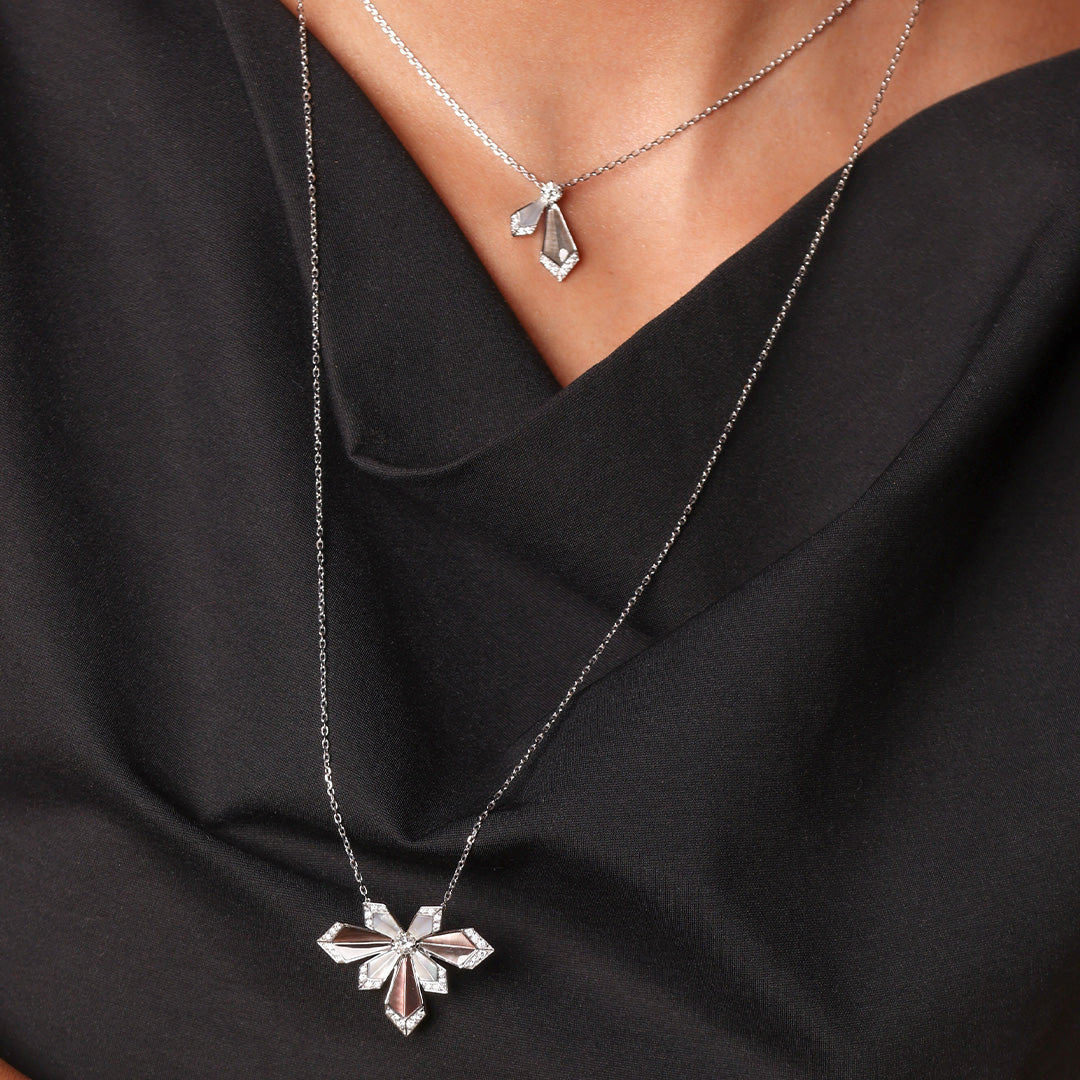 Desert Rose White Gold Small Necklace