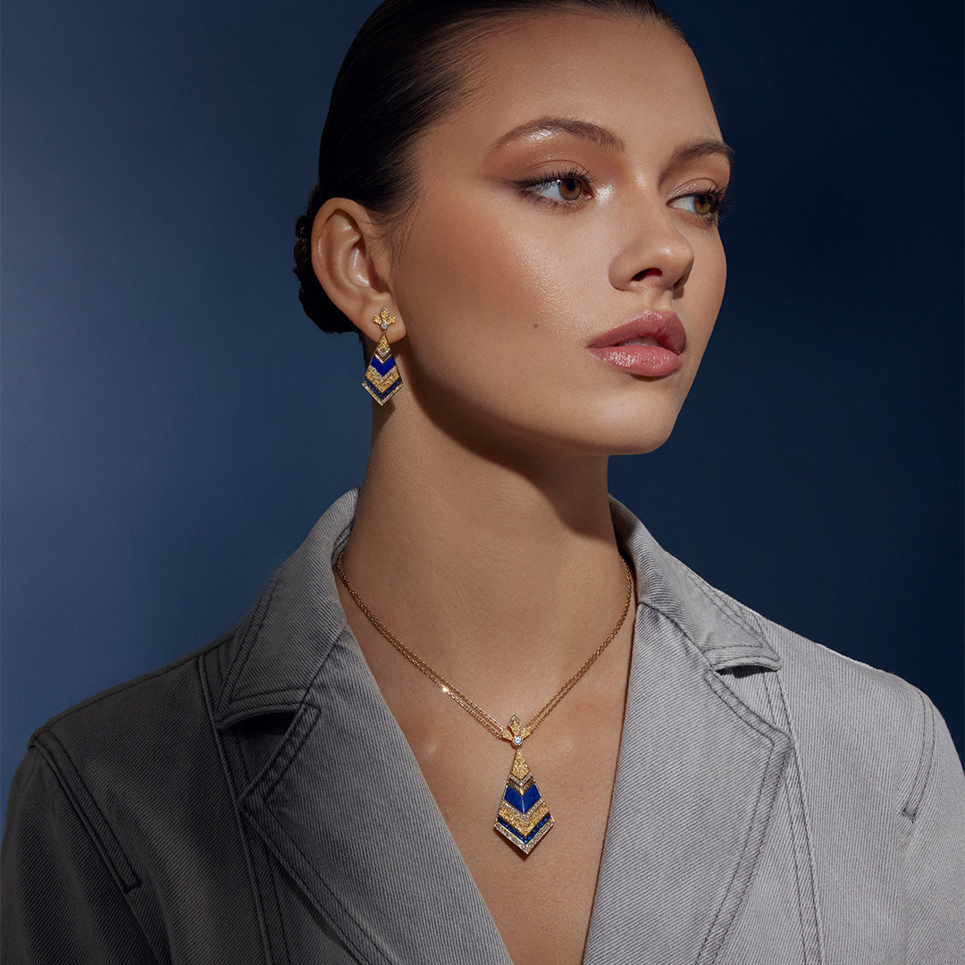 Golden Petals Yellow Gold Blue Sapphire Necklace