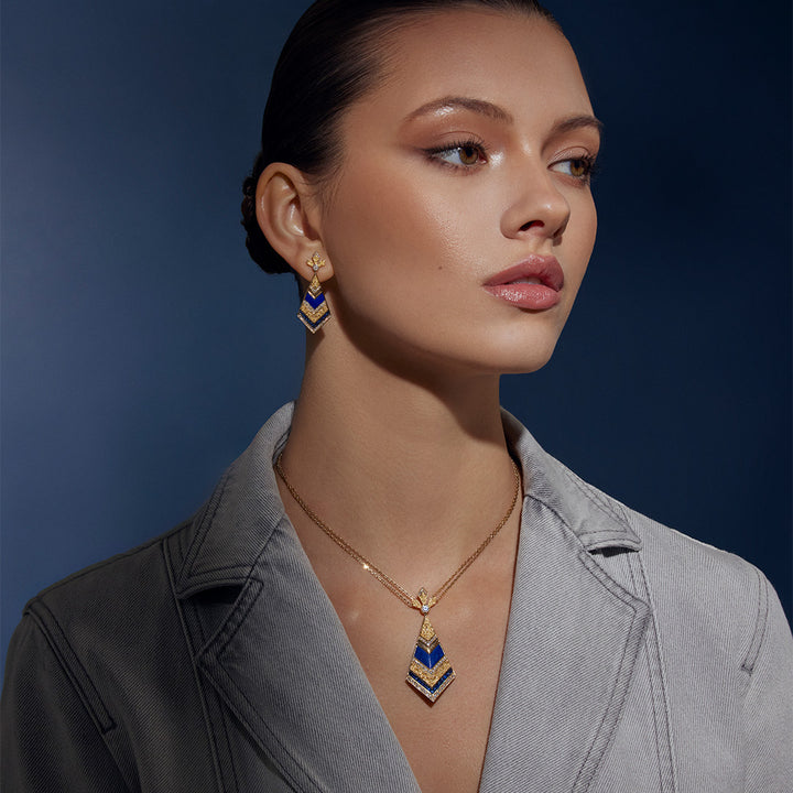 Golden Petals Yellow Gold Blue Sapphire Necklace