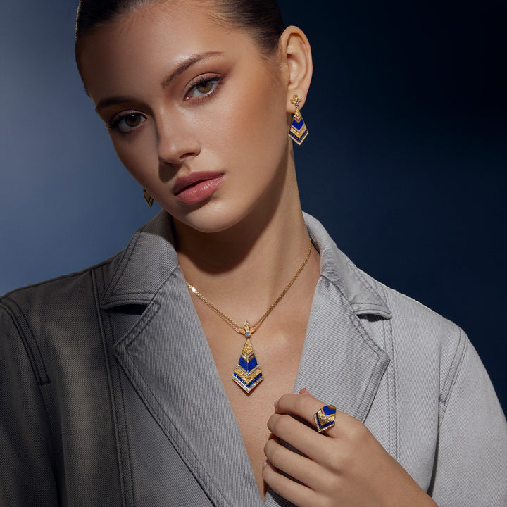 Golden Petals Yellow Gold Blue Sapphire Necklace