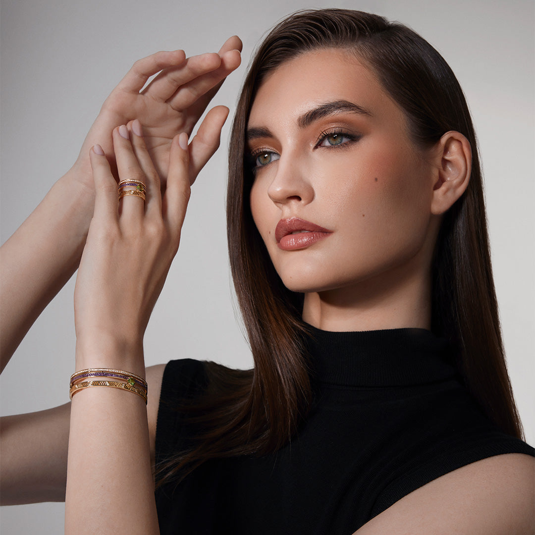 Luminous Yellow Gold Bangle